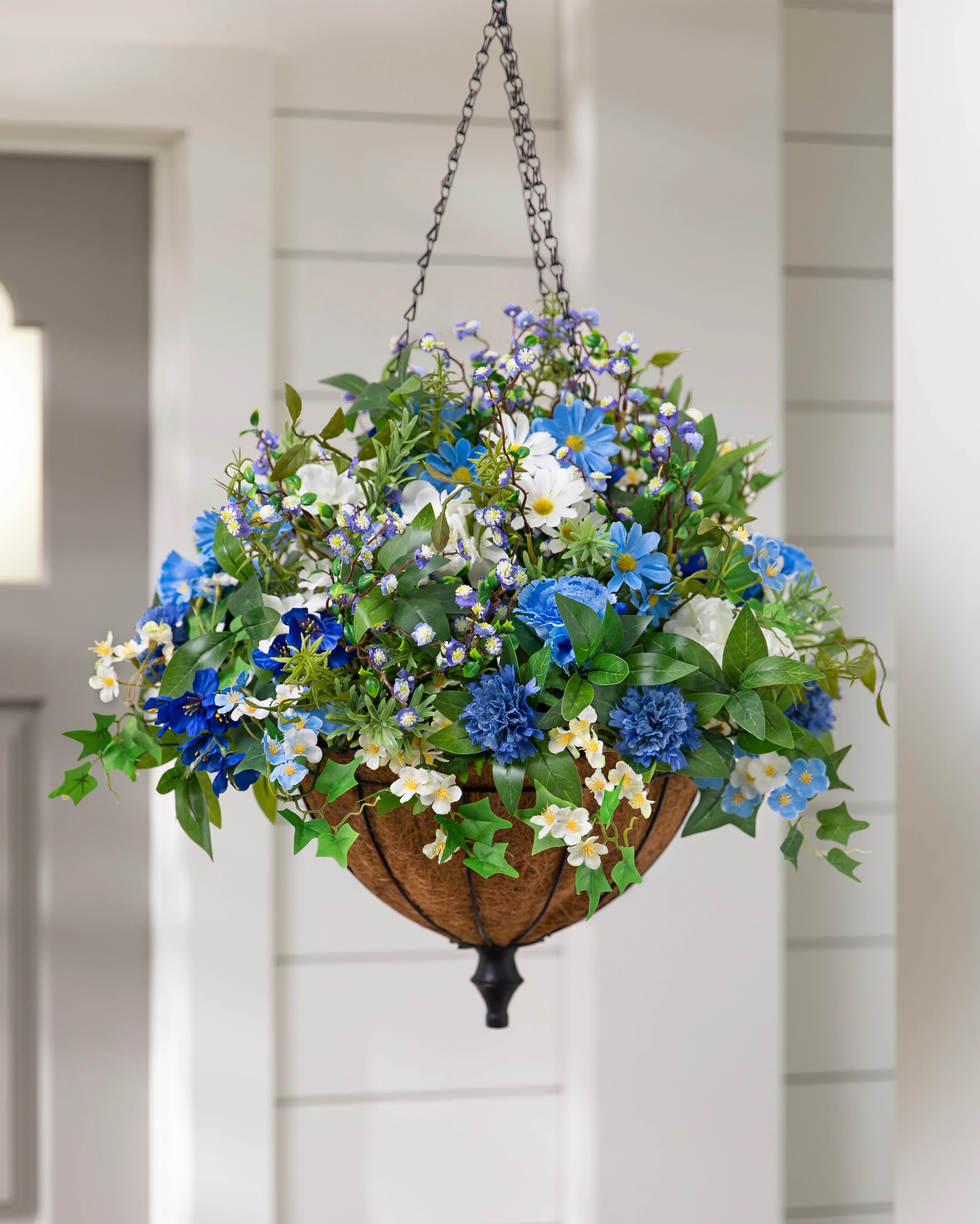 Outdoor Seaside Cottage Wreath
